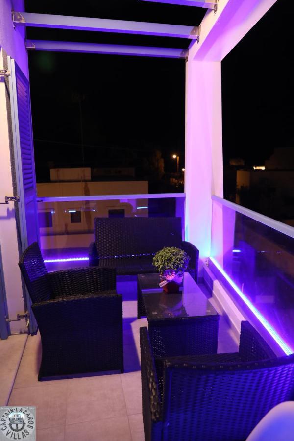 Located By The Sea One Beachfront Private Captain Lazaros Pool Villa With Loft In 750Sqm Spacious Private Plot-Jacuzzi-Sunrelax-Furnished Terace-Gazebo-Private Parking,Sleep 3 Adults And 2 Children, Just Steps From The Black Beach-Seaview Perissa  Luaran gambar