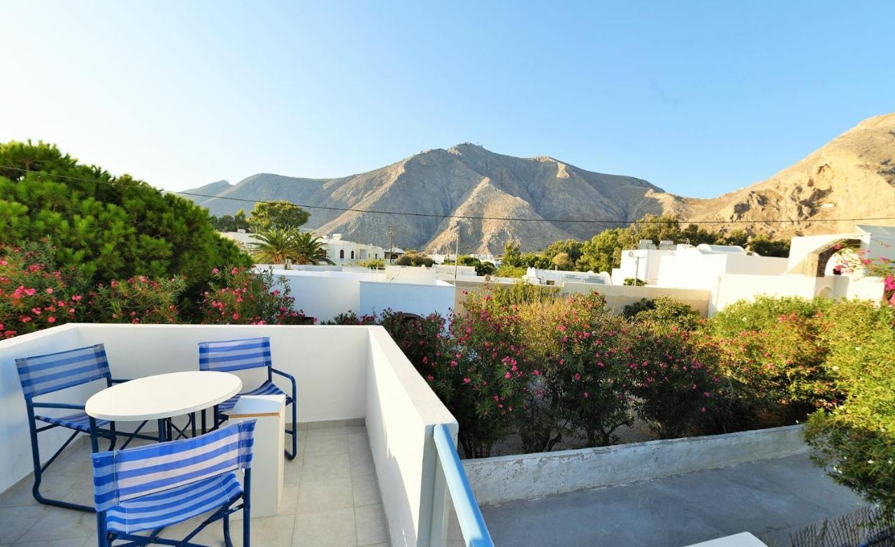 Located By The Sea One Beachfront Private Captain Lazaros Pool Villa With Loft In 750Sqm Spacious Private Plot-Jacuzzi-Sunrelax-Furnished Terace-Gazebo-Private Parking,Sleep 3 Adults And 2 Children, Just Steps From The Black Beach-Seaview Perissa  Luaran gambar
